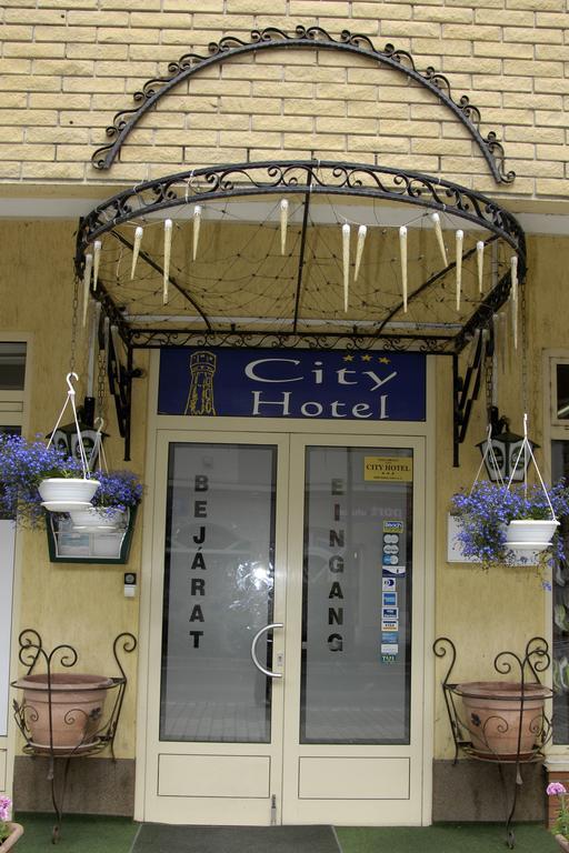 City Hotel شيوفوك المظهر الخارجي الصورة